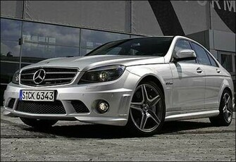 Beauty Carz Mercedes Benz C63 Amg Wallpaper