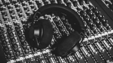 Richie Hawtin And Aiaiai Collab On Wireless Lossless Studio