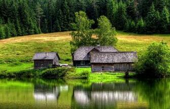 Lake Side Cabins Wallpaper