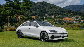 Re Hyundai Ioniq Redraws The Electric Sedans May