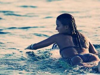 Surfing Wallpaper
