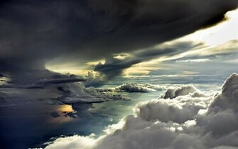 Dark Cloud Wallpaper Beautiful Fish HD