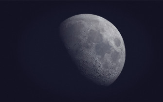 Aesthetic Moon Wallpaper