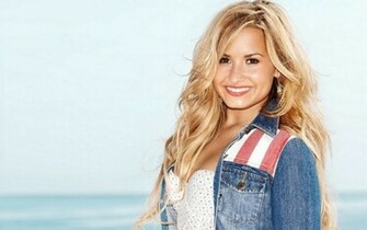 Lovato Wallpaper Demi