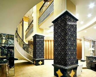 Wallpaper For Pillars Hall