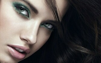 Adriana Lima HD Wallpaper