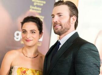 La Exnovia De Chris Evans Lo Pate En Los Test Culos