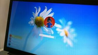 Change The Logon Screen With A Custom Background In Windows