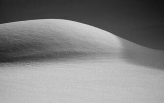 Black And White Snow Wallpaper Image Pictures