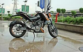 Ktm Duke Posing 4k HD Desktop Wallpaper For Ultra Tv