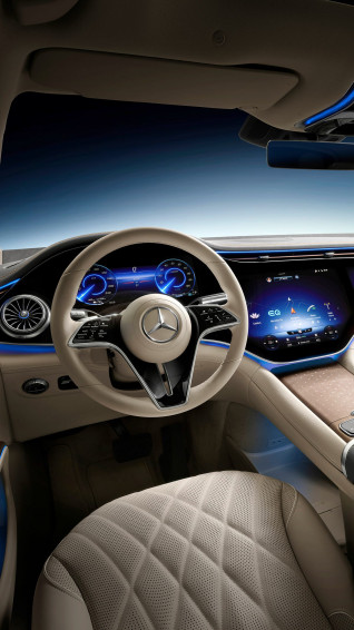 Mercedes Benz Eqs Suv Interior Keeps It Familiar Cnet