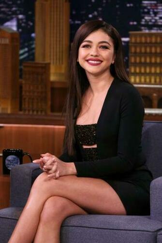 Sarah Hyland At The Tonight Show Starring Jimmy Fallon In New