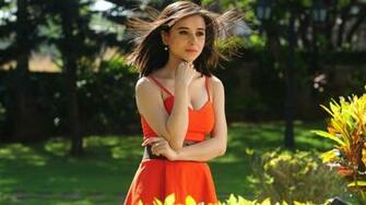 Actress HD Wallpaper