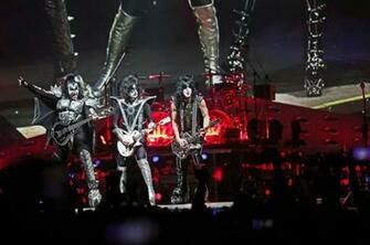 Kiss Image Milwaukee Wisconsin March Fiserv