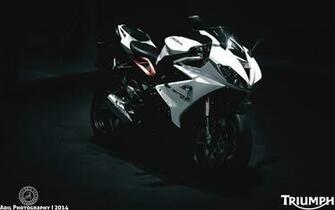 Triumph Daytona 675r Motorcycle HD Wallpaper