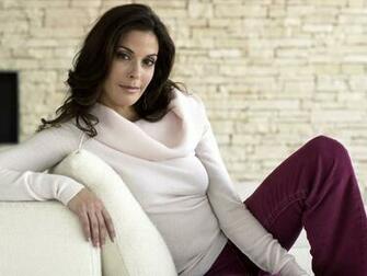 Teri Hatcher HD Wallpaper