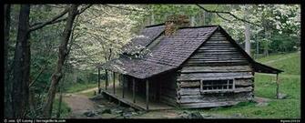 Mountain Cabin In The Usa Wallpaper Glass