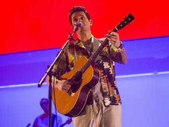 Our Favorite Things About John Mayer S Concert At Fiserv Forum