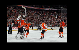Flyers Talk Wallpaper