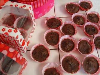 Valentine Day Chocolate HD Wallpaper Pictures And Photos