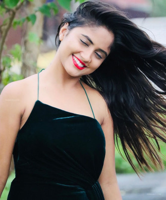 Nisha Guragain Cute HD Photos 1080p Gefk Wallpaper
