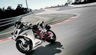 Street Bike Racing Wallpaper Yamaha