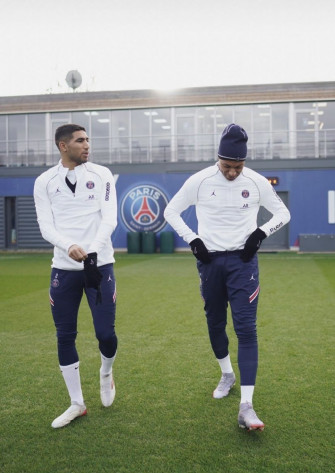 Kylian Mbappe And Achraf Hakimi Mbapp Football Style