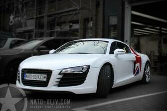 Audi R8 In Wei Mit Union Jack Flagge Nato Oliv