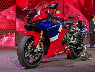 Honda Unveils Most Powerful Cbr1000rr R Motorcycle At Eicma