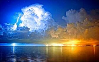 Lightning Strikes Wallpaper