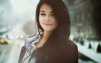 Best Senior Beautiful Woman With A House Model Wallpaper