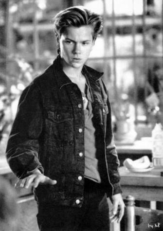 River Phoenix Biography Facts BirtHDay Life Story
