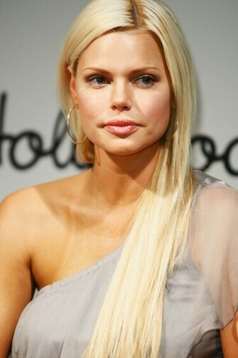 Celebrity Sophie Monk Photos Pictures Wallpaper Image