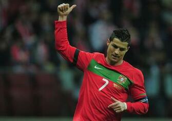 Euro Chelsea S Raul Meireles To Play For Portugal