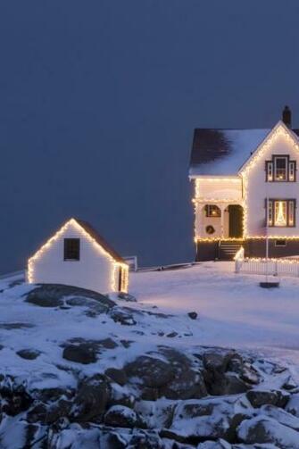 Christmas Lighthouses Wallpaper