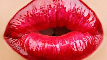 Full Lips Wallpaper On