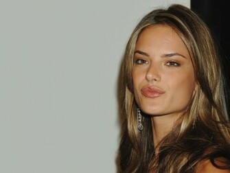 Alessandra Ambrosio HD Wallpaper Desktop