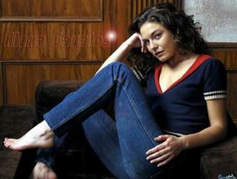 Alexa Davalos Wallpaper High Resolution And Quality