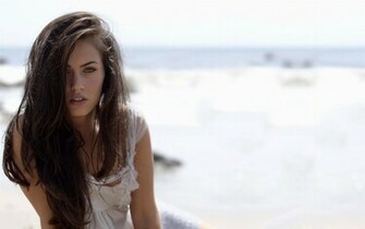Exclusive Megan Fox Beach Photo HD Wallpaper