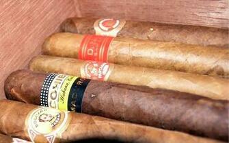 Wallpaper Cigars Big Brown Smoking