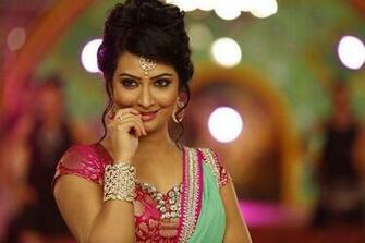 Radhika Pandit HD Wallpaper Background