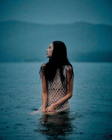 Black Is No Colour Hoyeon Jung In I Ve Looked At Clouds That