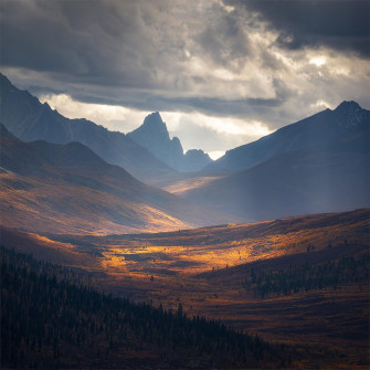 Autumn In The Yukon 4k iPad Pro Wallpaper