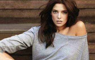 Ashley Greene HD Desktop Wallpaper