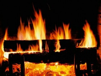 Crackling Fire Christmas Wallpaper