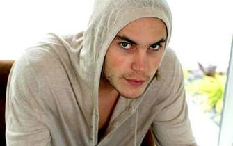 Taylor Wallpaper Kitsch