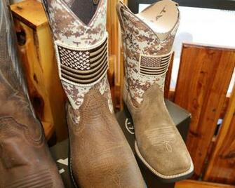 Ariat Boots For Men Women Work More