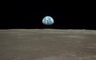 Best Earthrise Wallpaper