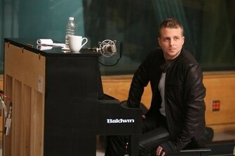 Ryan Tedder Graphics Code Comments Pictures