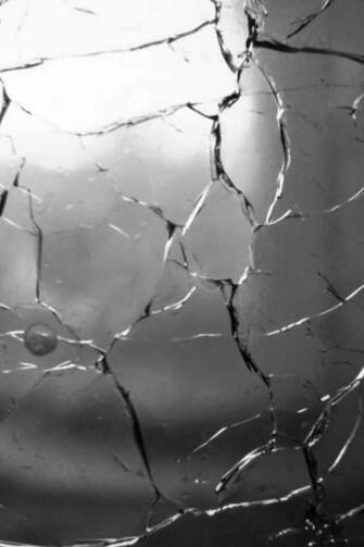 Glass Cracks iPhone 4s Wallpaper iPad
